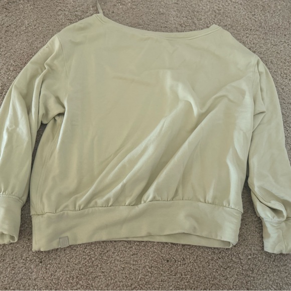 Lululemon crewneck - Picture 2 of 2